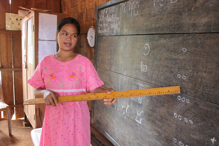 Someone Asked Folks Online "What Is Something A High School Teacher Told You, That You Will Never Forget?", And Here Are 30 Best Answers