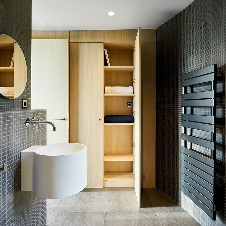 This Tiny 183 Square Foot Cabin That Is Aimed At Stressed-Out City Dwellers Can Be Assembled Anywhere In The World This Tiny 183 Square Foot Cabin That Is Aimed At Stressed-Out City Dwellers Can Be Assembled Anywhere In The World