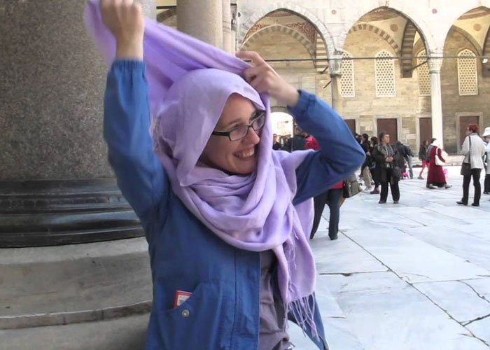 People Expose 40 Of The Worst Tourist Scams That Travelers Should Know