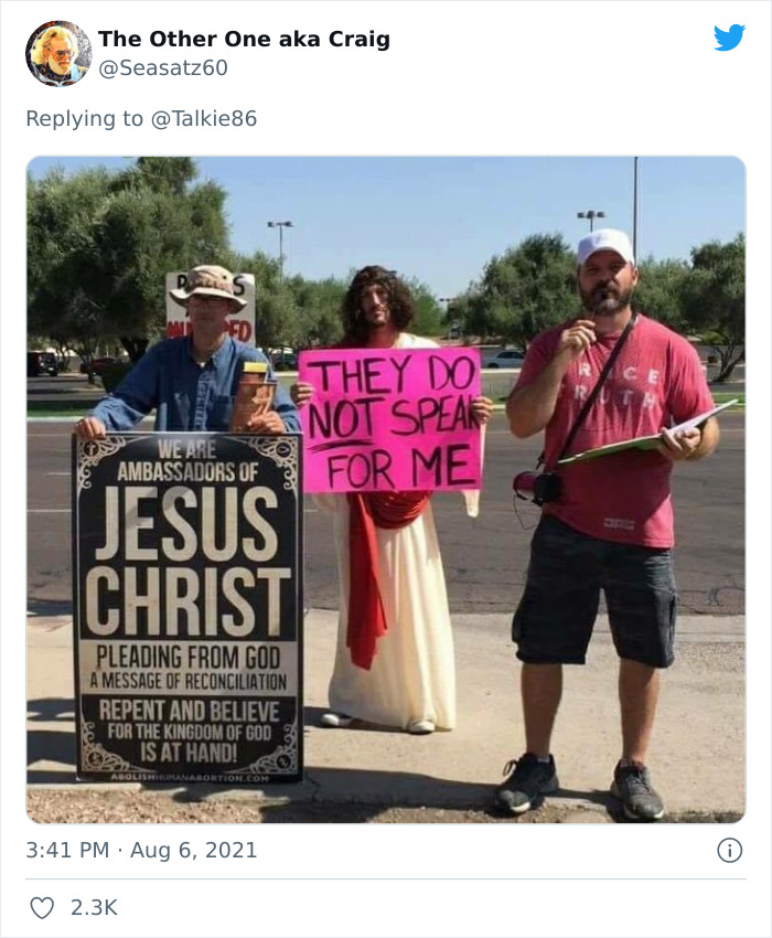 People Online Are Cracking Up At How Foo Fighters Trolled Westboro Baptist Church Protesters With Disco Music People Online Are Cracking Up At How Foo Fighters Trolled Westboro Baptist Church Protesters With Disco Music