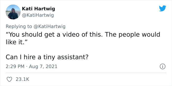 Woman Spent Flight With Little Girl Who Kept Serving Random One-Liners, Ended Up Tweeting Them And Going Viral Woman Spent Flight With Little Girl Who Kept Serving Random One-Liners, Ended Up Tweeting Them And Going Viral