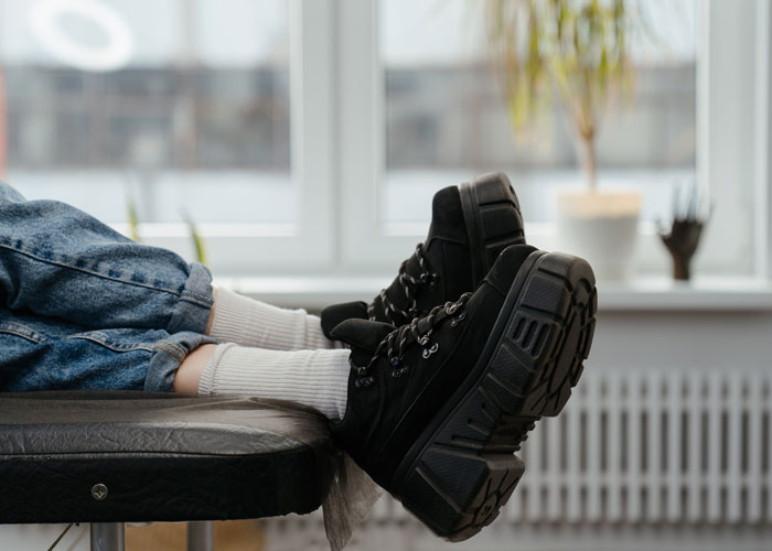 40 Ignorant And Disrespectful Things People Witnessed American Tourists Doing In Other Countries