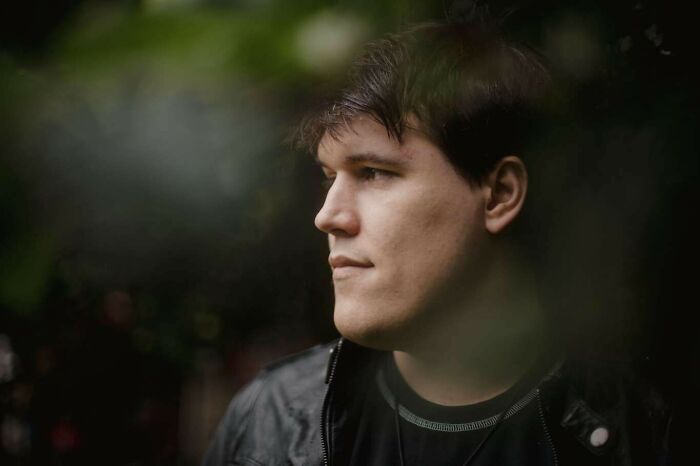 Grieving Man Used Experimental AI Site To &lsquo;Chat&rsquo; With His Fianc&eacute;e Nine Years After She Passed