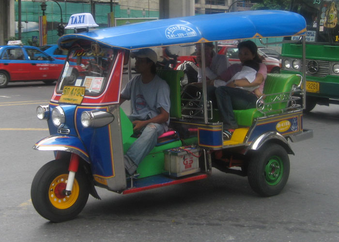 People Expose 40 Of The Worst Tourist Scams That Travelers Should Know