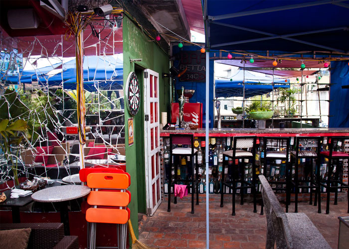 40 Ignorant And Disrespectful Things People Witnessed American Tourists Doing In Other Countries