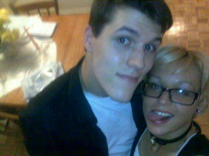 Grieving Man Used Experimental AI Site To &lsquo;Chat&rsquo; With His Fianc&eacute;e Nine Years After She Passed