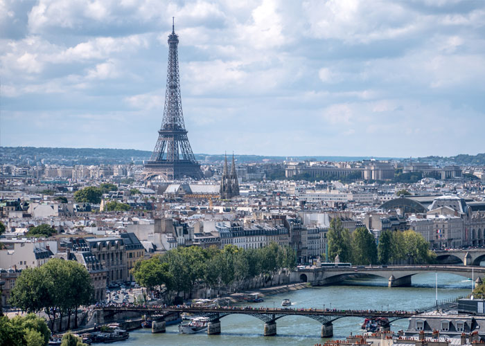 People Expose 40 Of The Worst Tourist Scams That Travelers Should Know