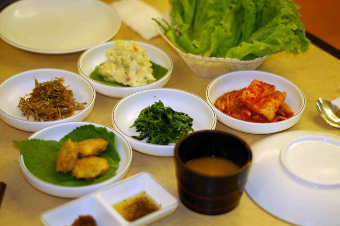 35 Most Interesting Responses To "Without Telling The Name Of Your Country, Where Do You Live?"