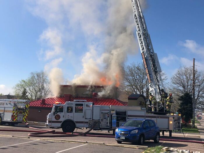 Does A Combo Pizza Hut / Wing Street Count?