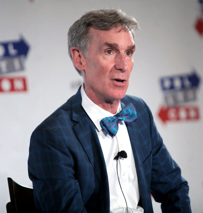 Someone In This Online Group Asked “What Famous Person Did You Regret Meeting Because They Were A Jerk?” And 30 Folks Delivered