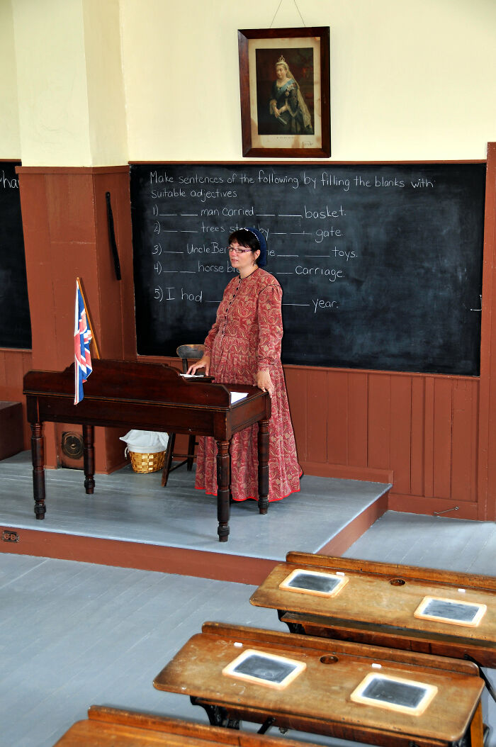 Someone Asked Folks Online "What Is Something A High School Teacher Told You, That You Will Never Forget?", And Here Are 30 Best Answers