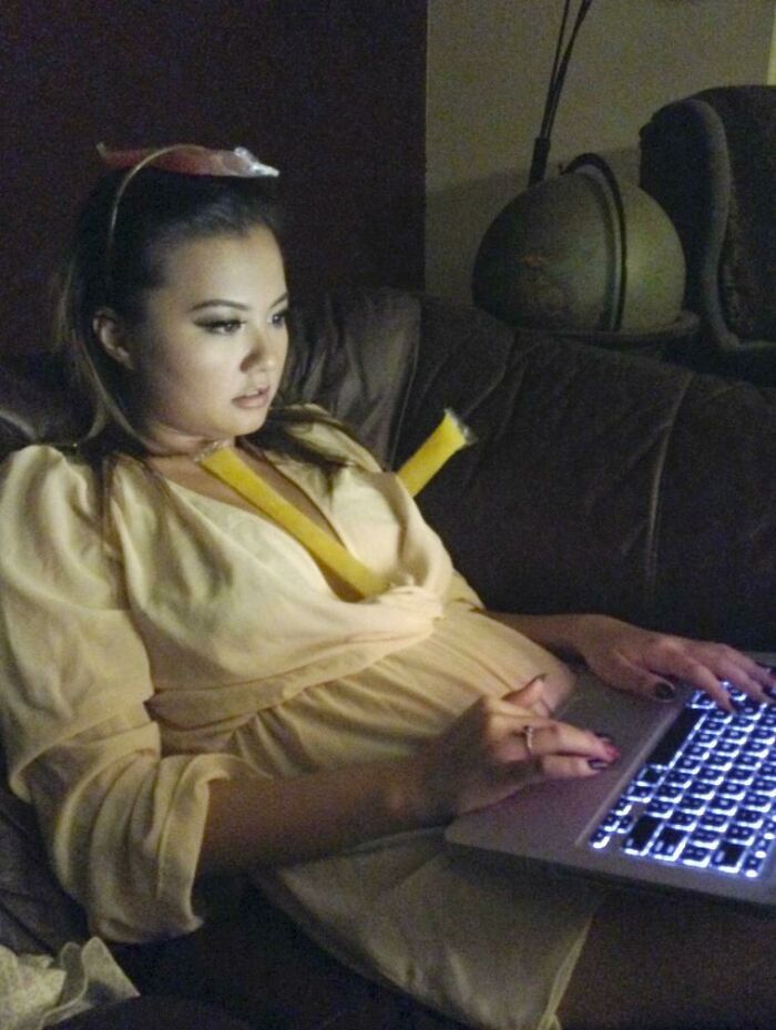 There Is No AC At My House. This Is My Roommate's Girlfriend During The Heat Wave That Hit 104ºF Yesterday