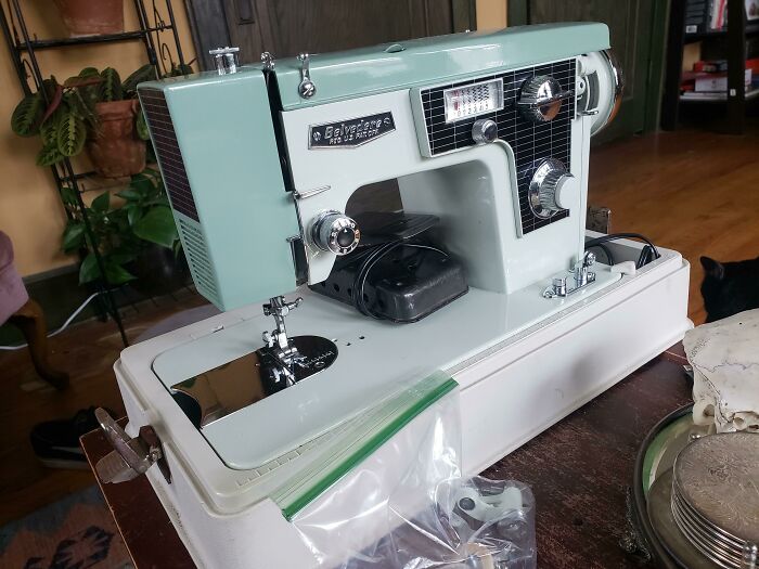 Didn't Realize How Heavy Old Sewing Machines Are Until I Found This One While Riding My Bike And Had To Walk Three Blocks With My Bike In One Hand And This Guy In The Other