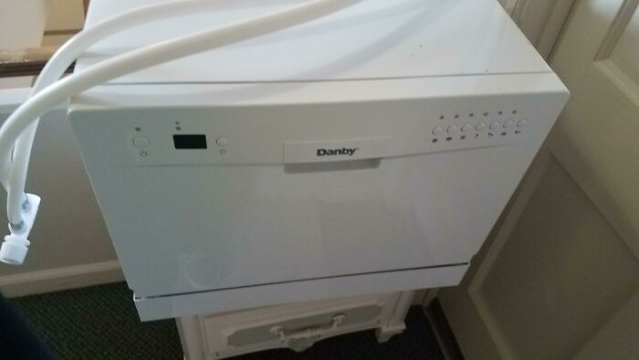 My Apartment Doesn't Have Dishwashers And I've Been Lusting After One Since Moving In. About A Month Ago When Taking Out My Trash Look What Was Just Sitting Next To The Recycle!! It Was Maybe 1yr Old And Barely Used! Heavy As Hell So Getting It Back Upstairs But Oh So Worth It! Happy As A Clam!