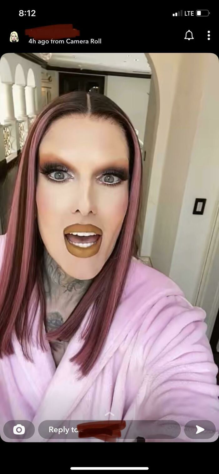 Ahh Yes, The Perfect Shade Of Diarrhea For These Beef Lips