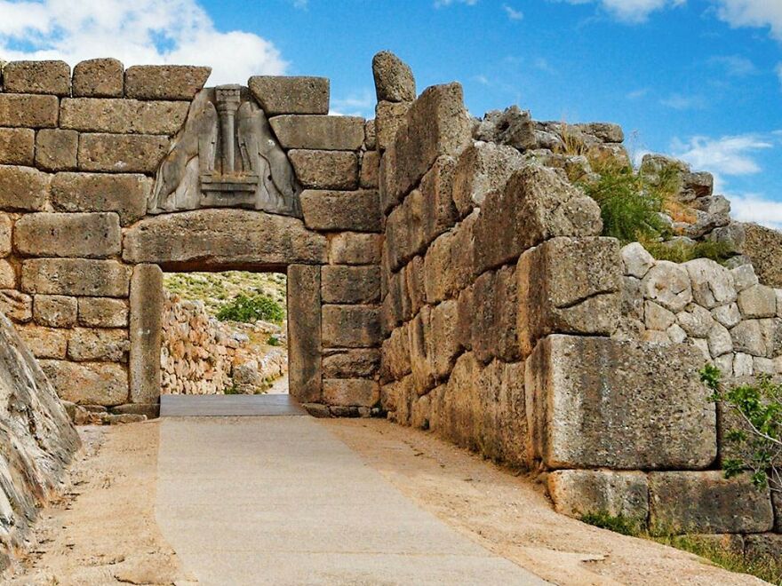 Hey Pandas! Today Is The International Lion Day. Let’s Celebrate With A Bit Of Culture! Hey Pandas! Today Is The International Lion Day. Let’s Celebrate With A Bit Of Culture!