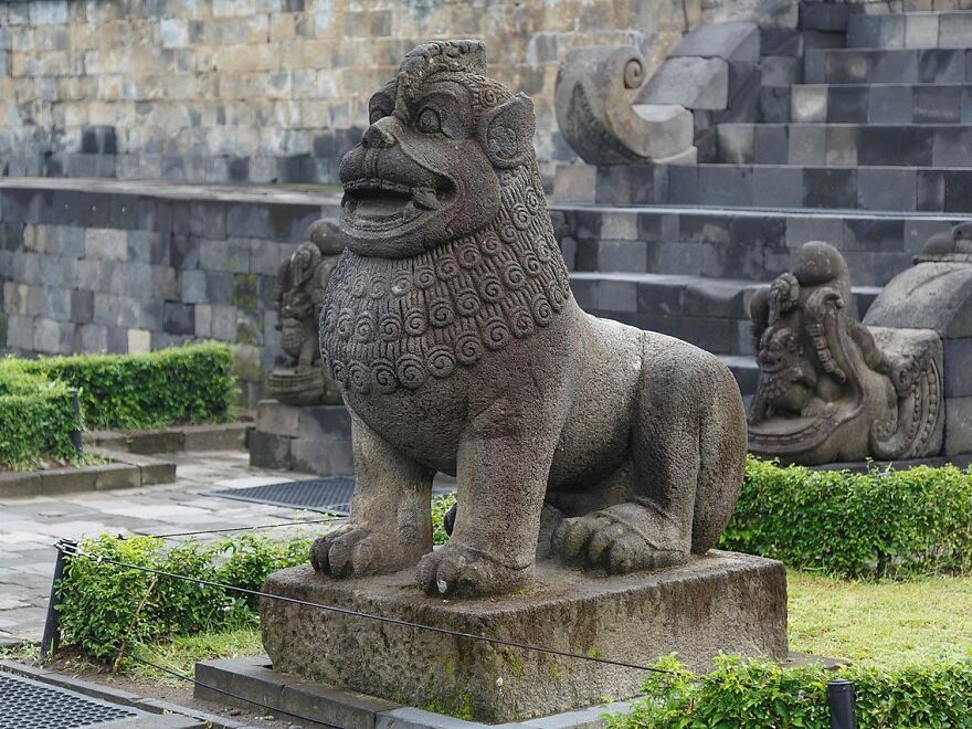 Hey Pandas! Today Is The International Lion Day. Let&rsquo;s Celebrate With A Bit Of Culture!