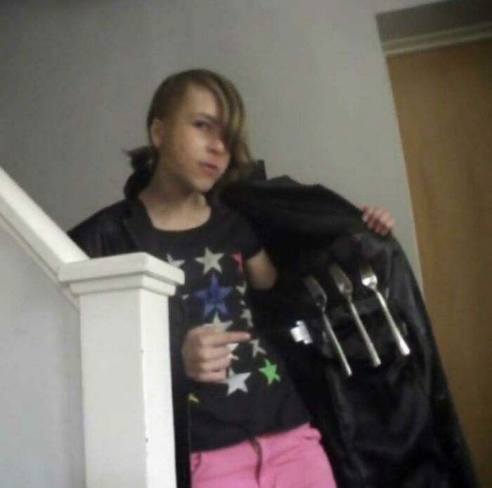 13 Year Old Me In 2011, Right Smackbang In The Middle Of The “I’m Soooo Random :3” Phase