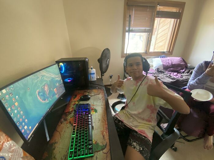 My 13-Year-Old Brother Saved Up Over $900 To Get The Gaming PC That He Wanted. I’m So Proud Of Him