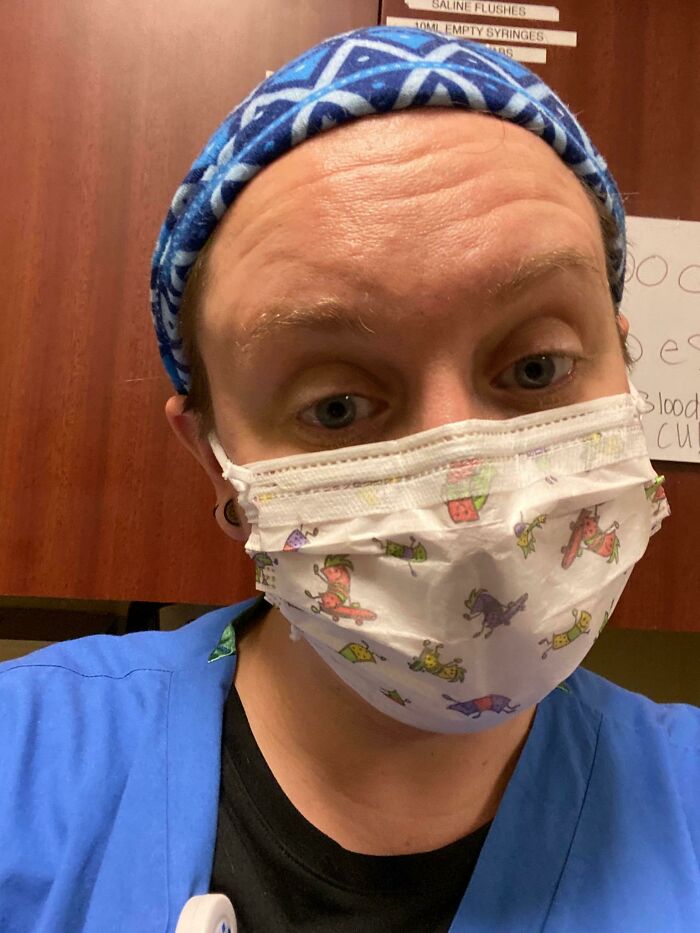 This Is My Mom. She Left On March 15 To New Jersey (We Live In Florida) For Two Months To Help Patients Ill With Coronavirus