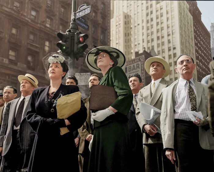 6 June 1944, Times Square NYC. People Reading News Of The D-Day Landings On The Times Building Electronic Billboard. My Colorisation Of B&w By Howard Hollem