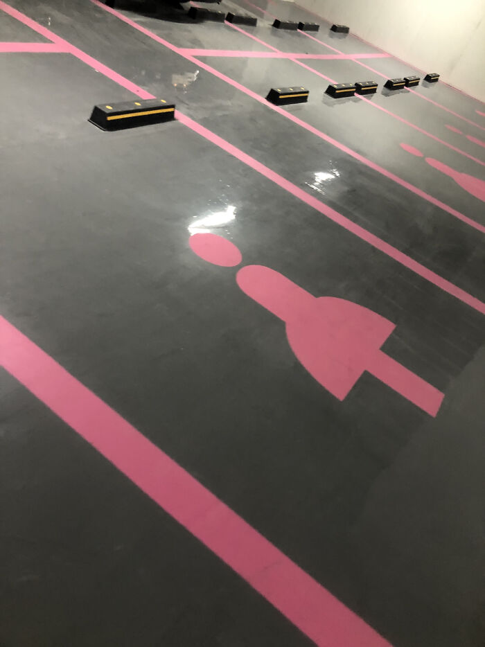 A Woman Only Parking Spot In Korea