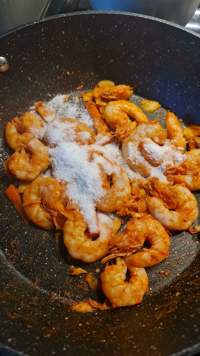 After A Busy Day Running Around With Kids Back To School And A Million Other Things To Arrange, Having No Breakfast And Barely Any Lunch, I Was Cooking Dinner And It Needed A Touch Of Salt