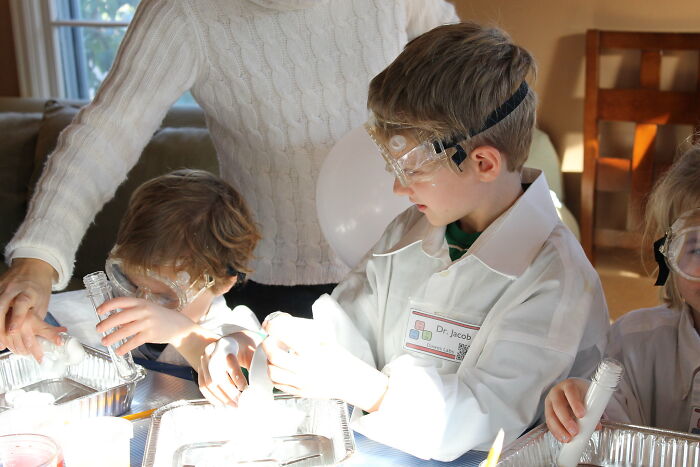 Someone Asked Folks Online "What Is Something A High School Teacher Told You, That You Will Never Forget?", And Here Are 30 Best Answers