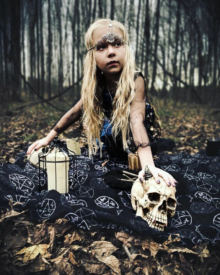 7 Year Old Girl Makes The Most Amazing Horror Movie Cosplays