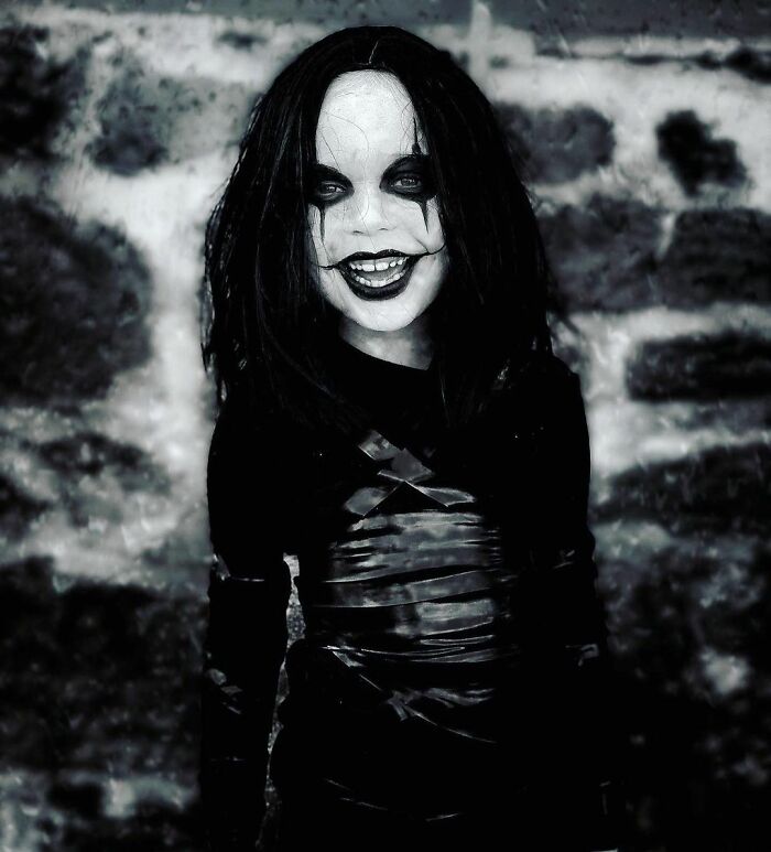 7 Year Old Girl Makes The Most Amazing Horror Movie Cosplays
