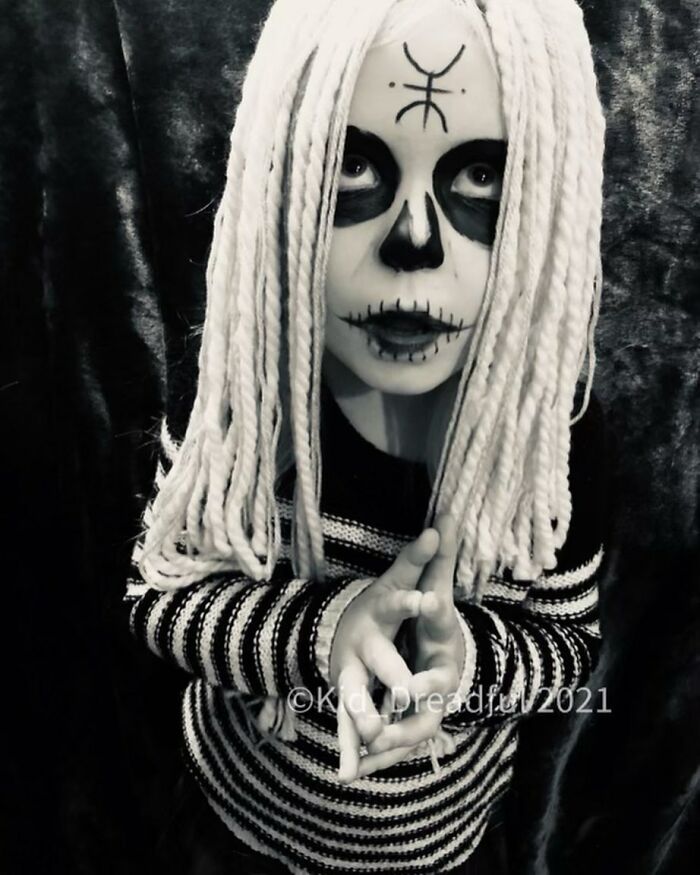7 Year Old Girl Makes The Most Amazing Horror Movie Cosplays