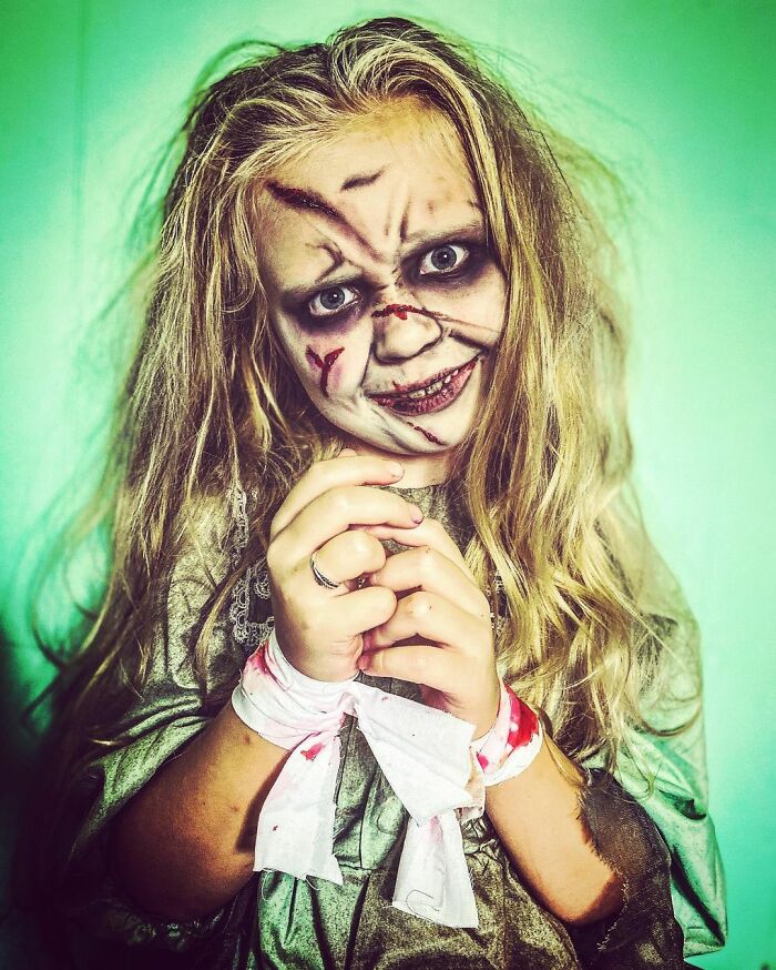 7 Year Old Girl Makes The Most Amazing Horror Movie Cosplays