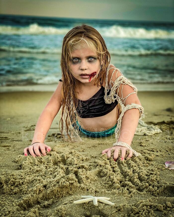 7 Year Old Girl Makes The Most Amazing Horror Movie Cosplays