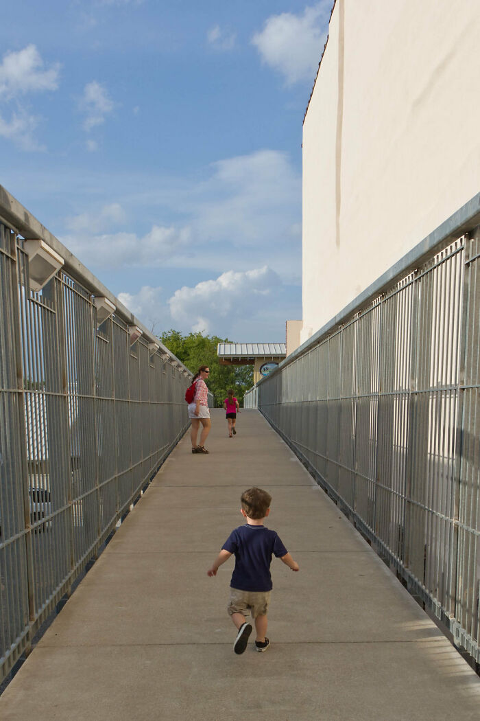 People With 'Street Smarts' Are Sharing Advice That Can Save People In Dangerous Situations (40 Tips)