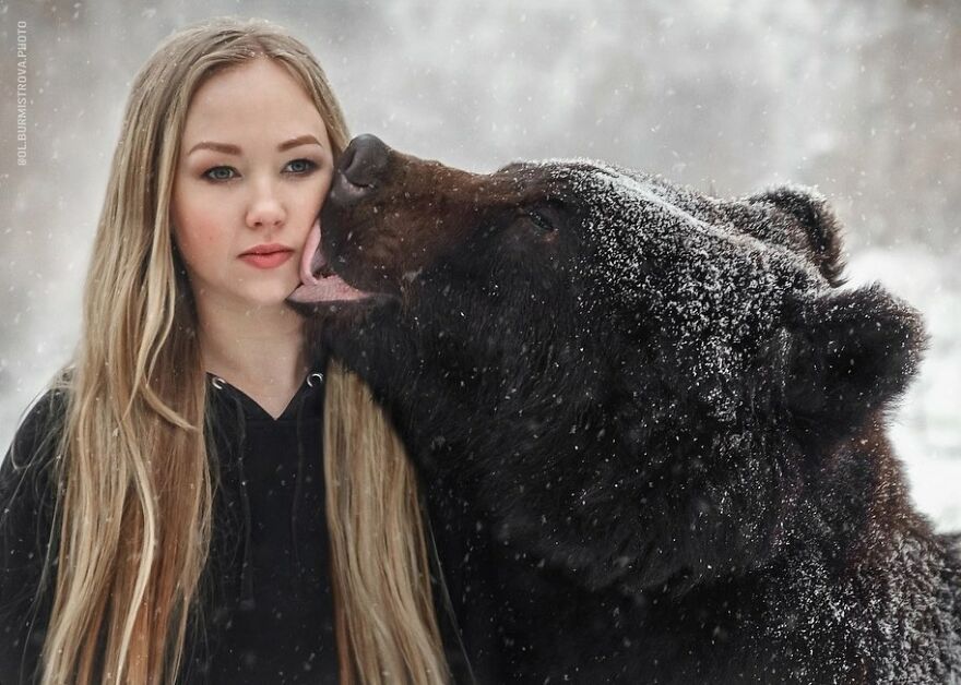 Russian Woman Rescued A Bear From A Closed-Down Zoo, And They're Best Buddies Now Russian Woman Rescued A Bear From A Closed-Down Zoo, And They're Best Buddies Now