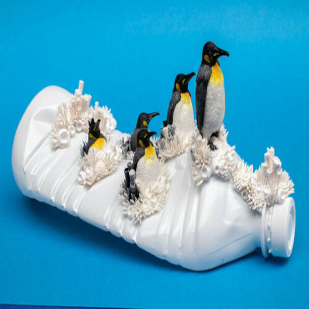 Stephanie Kilgast's Wonderful Creations From Trash To Art!