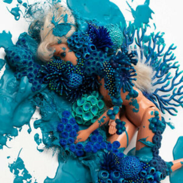 Stephanie Kilgast's Wonderful Creations From Trash To Art!