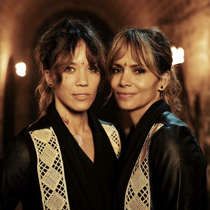 On Set Seeing Double