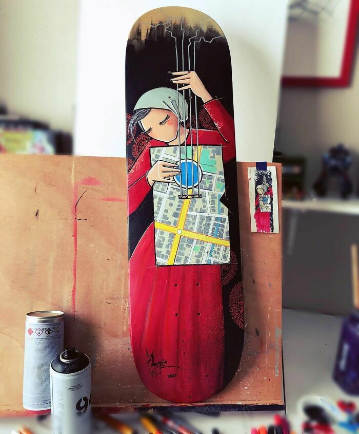 And Done,
painting On Skateboard 🛹 / نقاشي روي اسكيت بورد
series: #identity / هويت
spray & Acrylic
#painting #playing #voice #roads #identity #guitar #homeland #city #google #map #my #location #kabul #afghanistan #art #artist #artistsoninstagram #artstudio #artistlife #melody #woman #red #skateboard #artwork #spray #acrylicpainting #هنر #هنرمند #نقاشي #گيتار