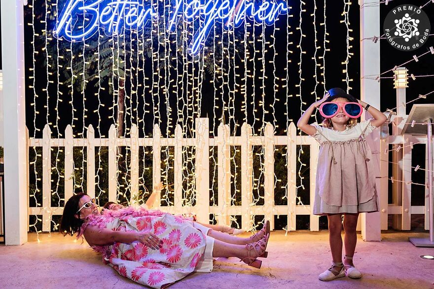 This Is A Funny Wedding Picture By Roberto Abril