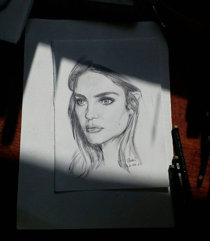 I See Something Special In Everyone And That's Why I Create These Portraits (20 Pics )