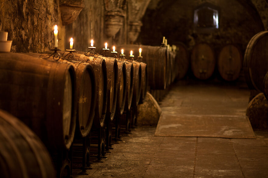 Food And Cooking - By Peter Krieger. Weinkeller