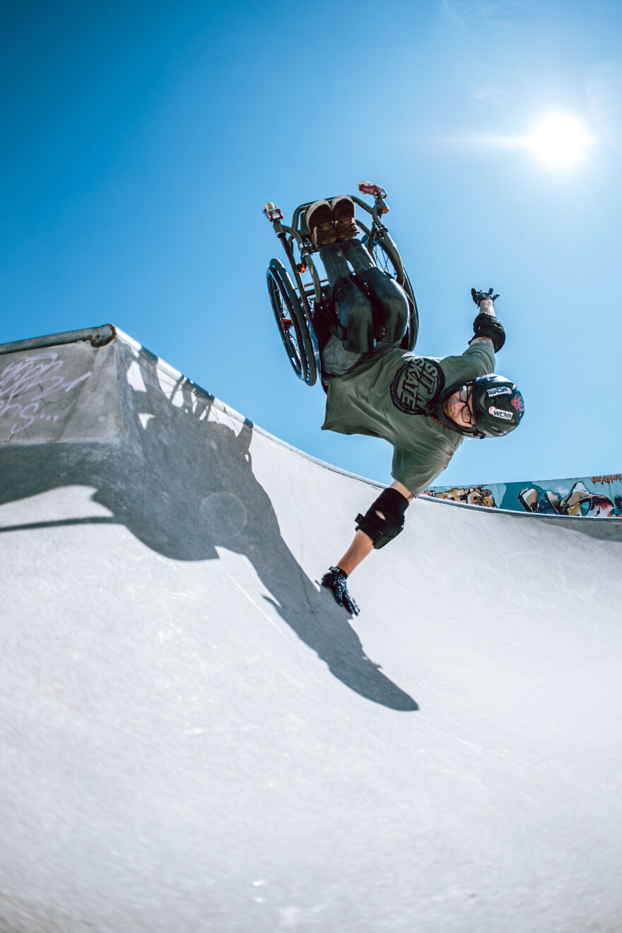 Hobby And Leisure - By Pascal Lieleg. Sit 'N' Skate