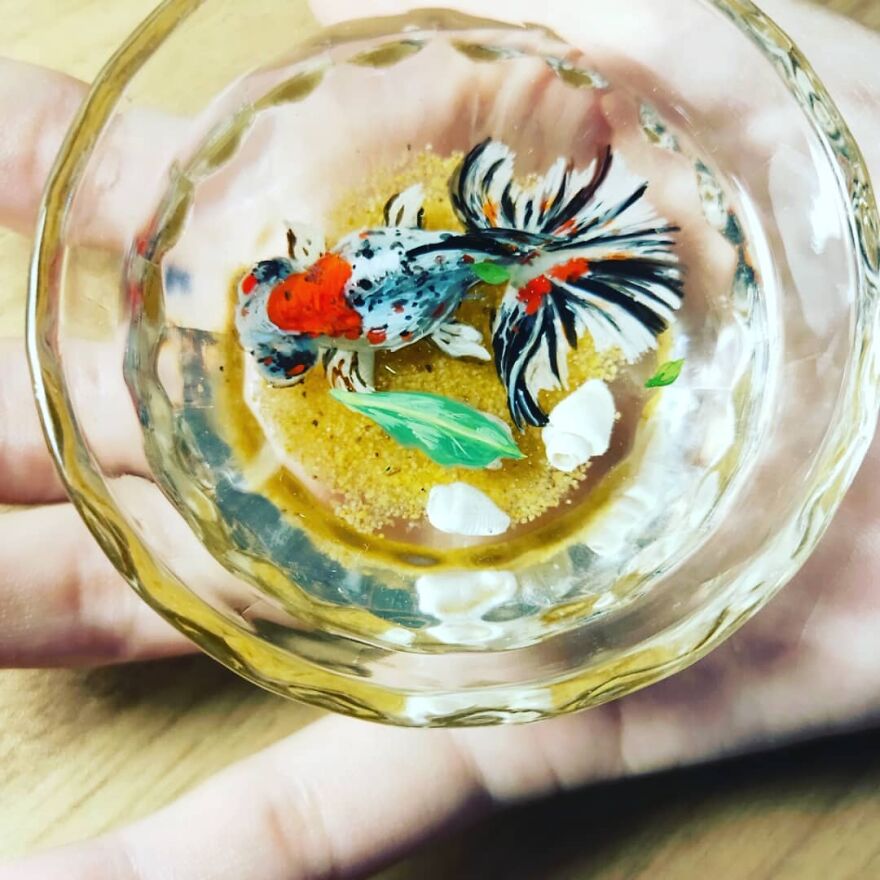 The Artist Creates Amazing Paintings Of Fish In 3D Sculptures (38 Pics)