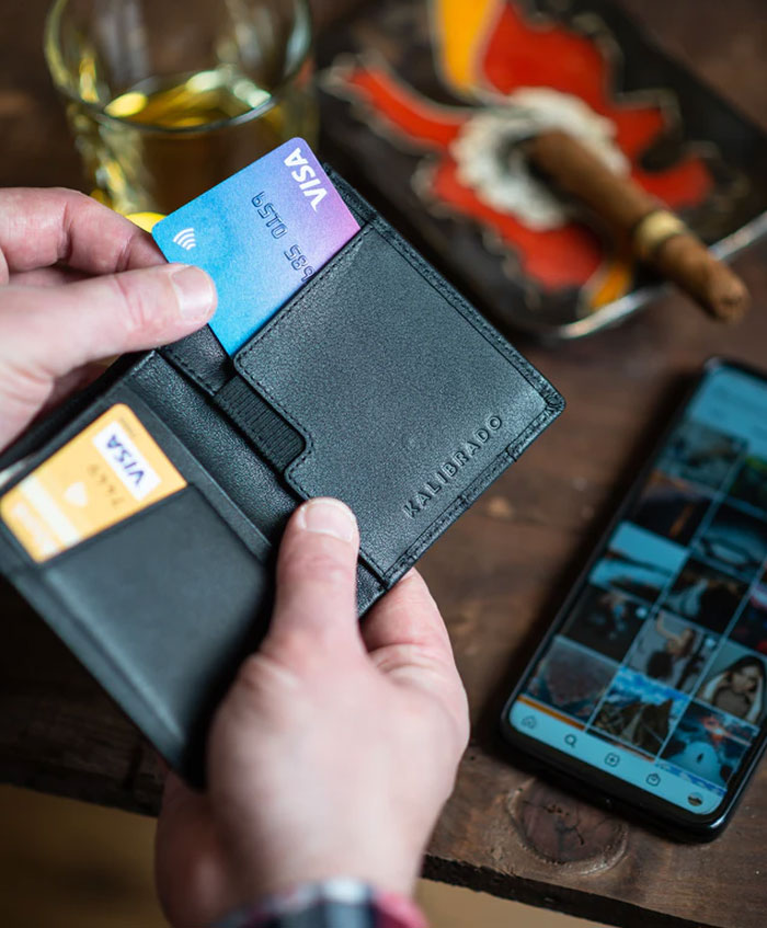 30 People Are Sharing The Best Moments When Rich Kids Were Hit By The Real World