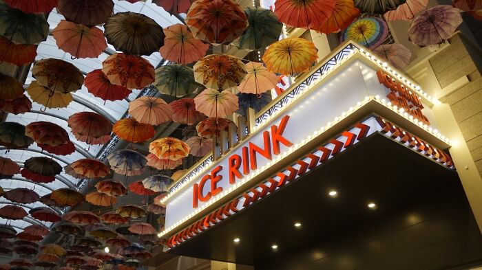 Dubai Mall, Ice Rink