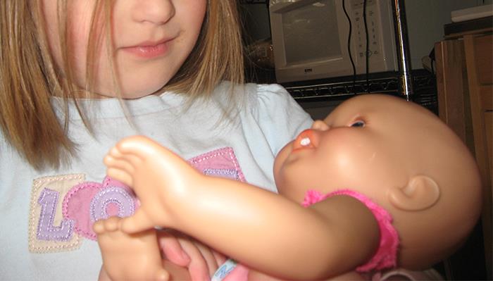 People Are Sharing 40 Family Secrets They Were Told Only When They Became Adults