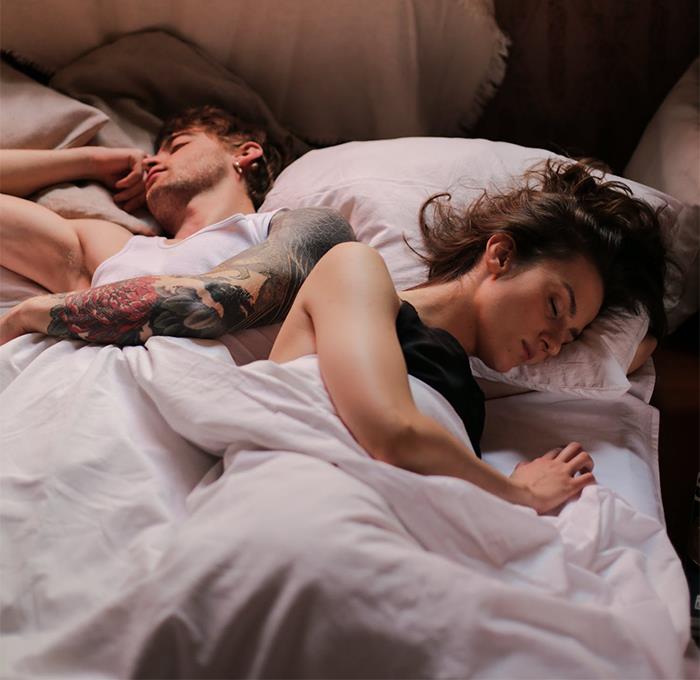 30 Husbands And Wives Share What Bizarre Things They Discovered About Each Other After Marriage