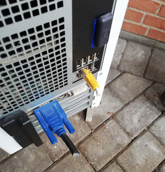 Grandma Replaced The PC Herself. "There's A Problem With The Internet Connection On The New One"