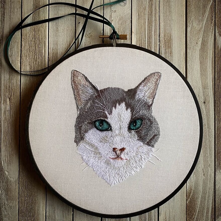 I Spent Hundreds Of Hours Embroidering These Animals///
